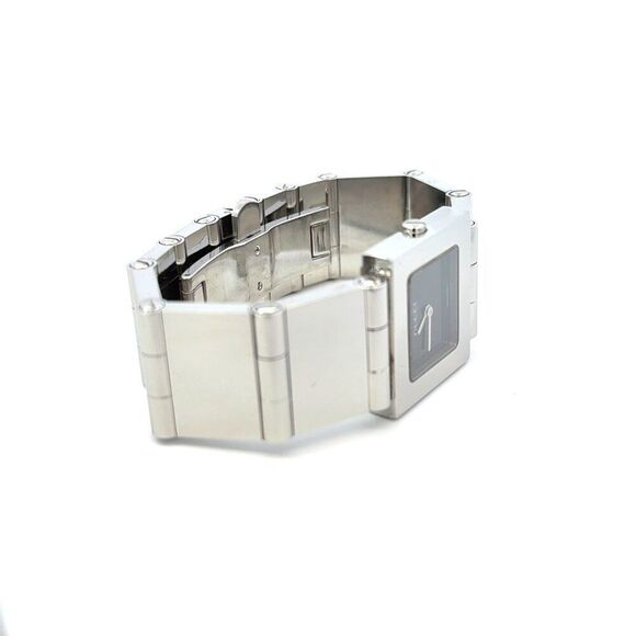 Gucci Stainless Steel Water Resistant Swiss Made Wristwatch 6\
